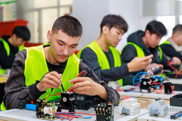 新疆烏魯木齊：崗前培訓(xùn)送技能