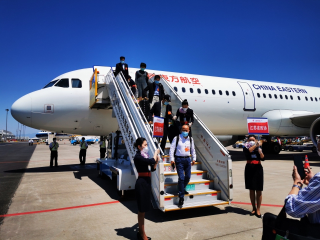 5月19日，江蘇省政協(xié)代表團專機赴京。唐江澎委員攝 (2).jpg